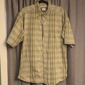 Men’s Columbia button up shirt Size L